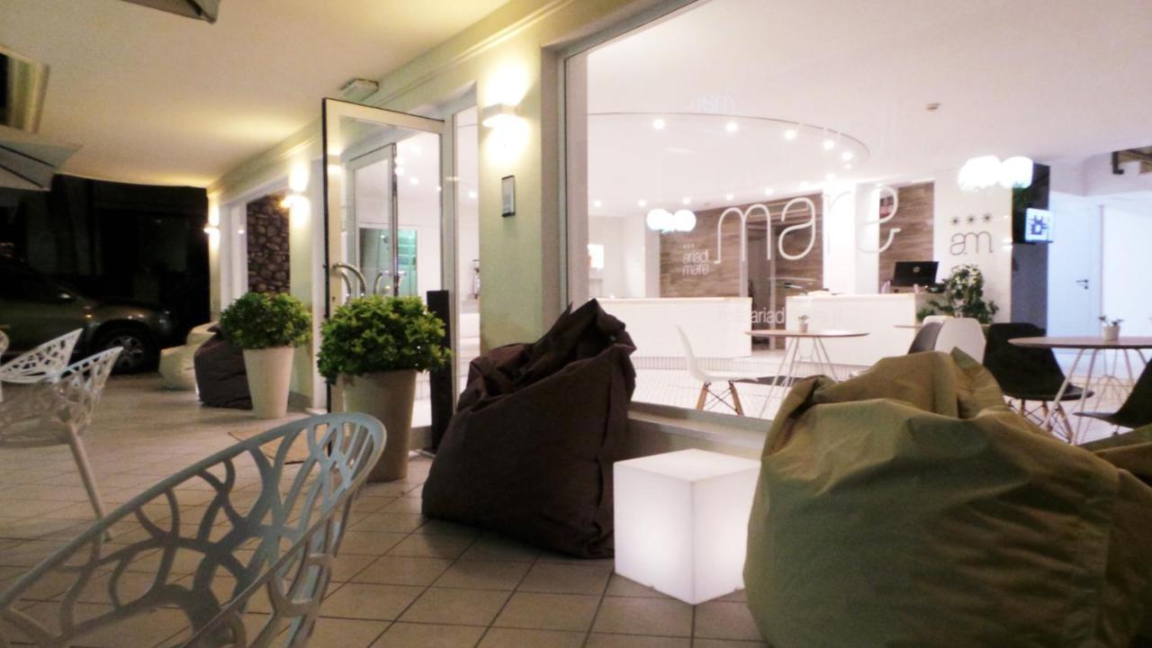 Hotel Aria Di Mare - Bed & Brunch In Centro A Riccione Eksteriør billede