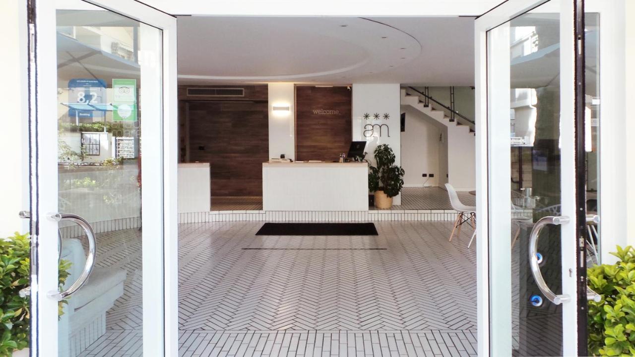 Hotel Aria Di Mare - Bed & Brunch In Centro A Riccione Eksteriør billede