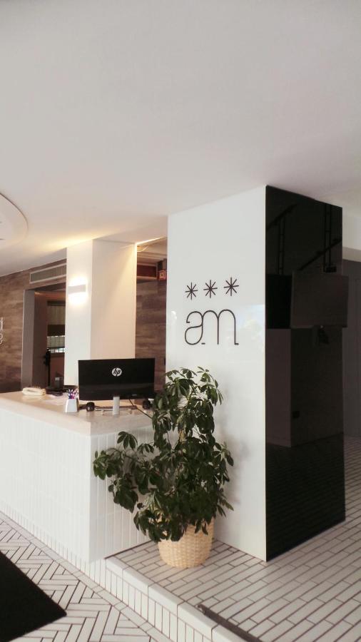 Hotel Aria Di Mare - Bed & Brunch In Centro A Riccione Eksteriør billede