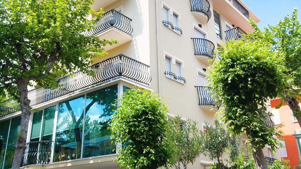 Hotel Aria Di Mare - Bed & Brunch In Centro A Riccione Eksteriør billede