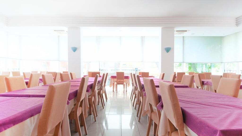 Hotel Aria Di Mare - Bed & Brunch In Centro A Riccione Eksteriør billede