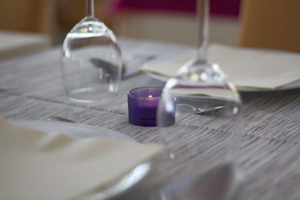 Hotel Aria Di Mare - Bed & Brunch In Centro A Riccione Eksteriør billede