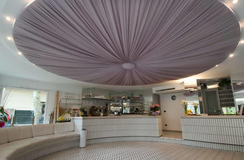Hotel Aria Di Mare - Bed & Brunch In Centro A Riccione Eksteriør billede